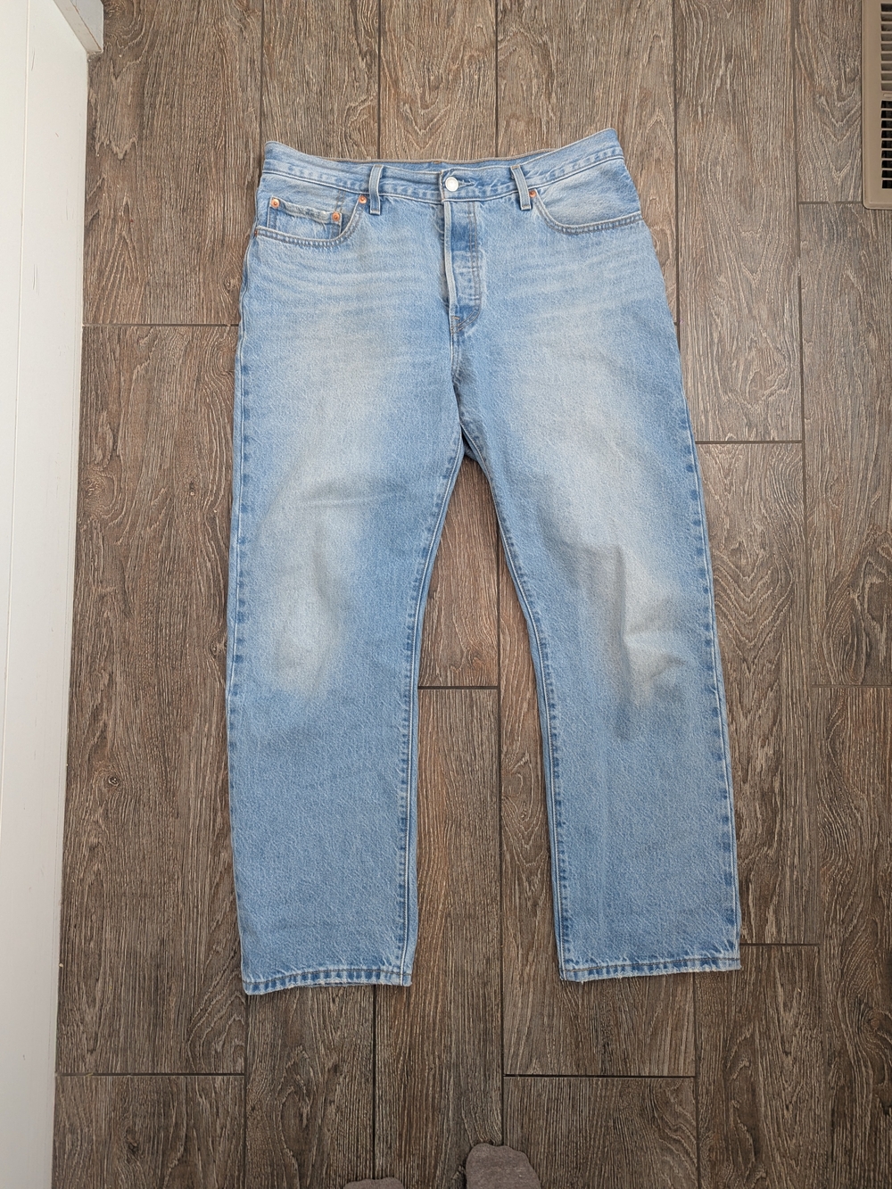 Levi's 501 90s Full Length Jean Size 31 X 30 Rigid Button Fly Mid Rise Straight